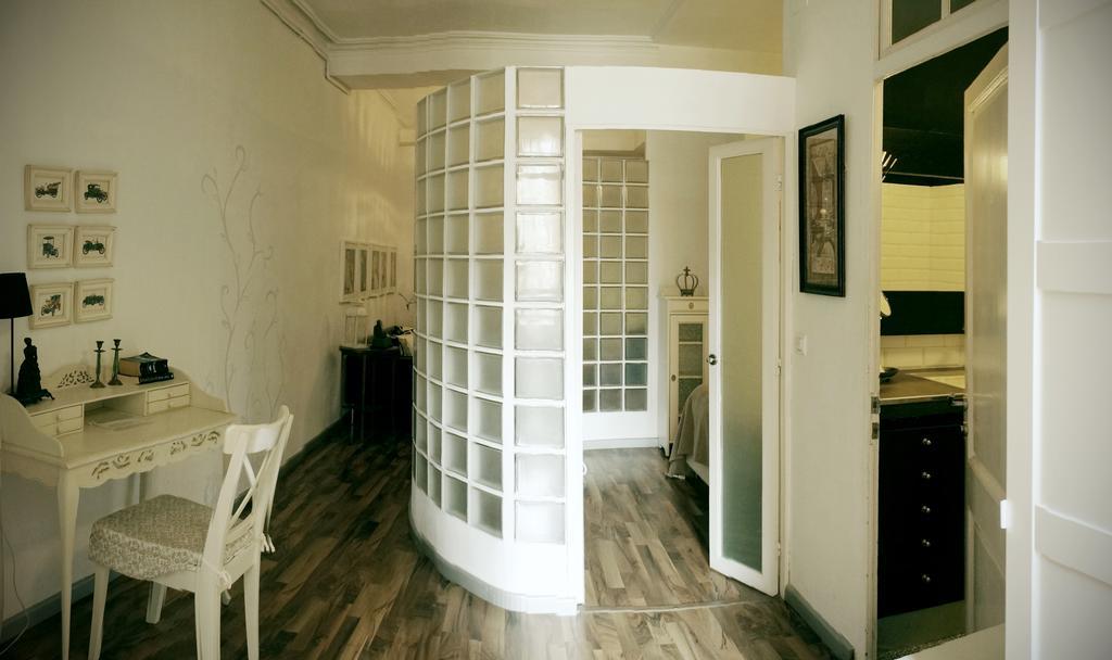 Lempika Barcelona Quarto foto