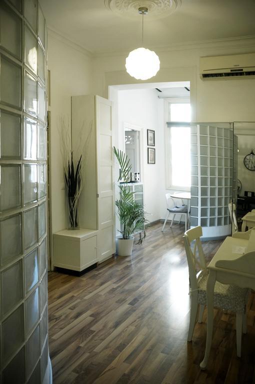 Lempika Barcelona Quarto foto